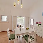 Robinson House Vakantiehuis *